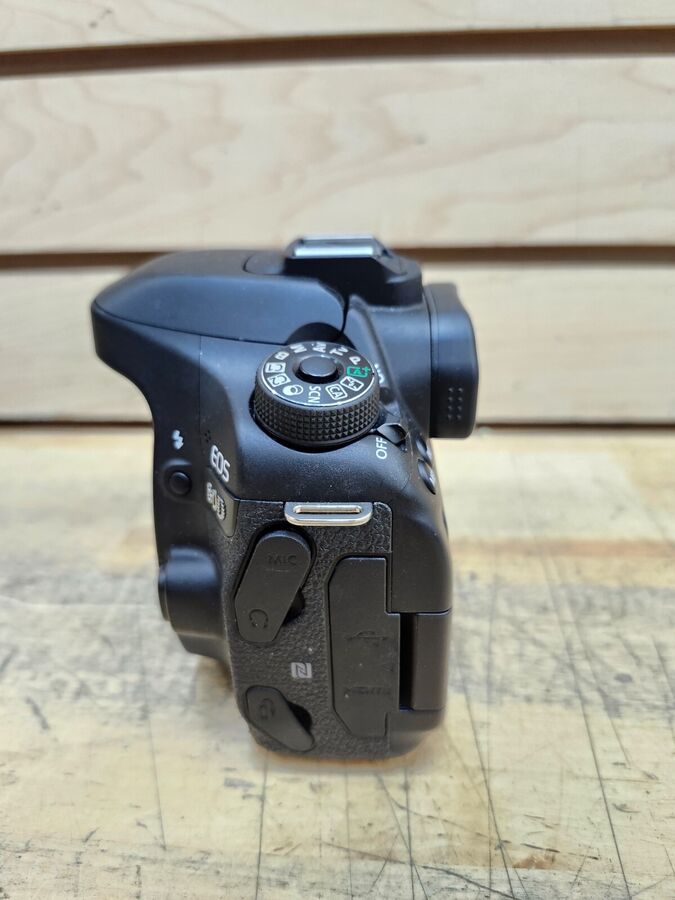 Canon EOS 80D with Canon Zoom Lens 18-55mm & 55-250mm & Accessories