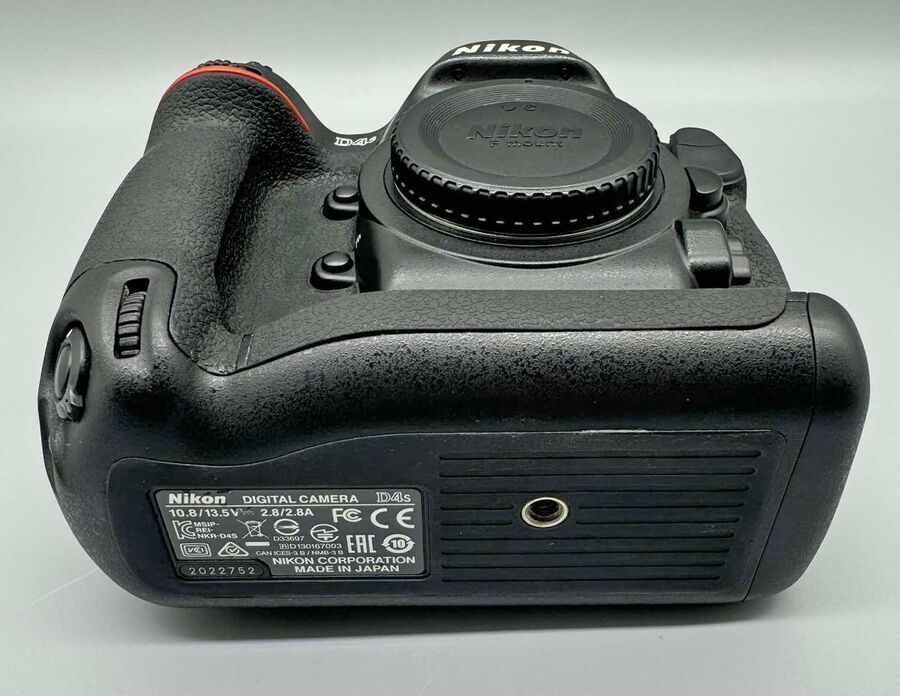 Nikon D4S 16.2MP Digital SLR Camera Body