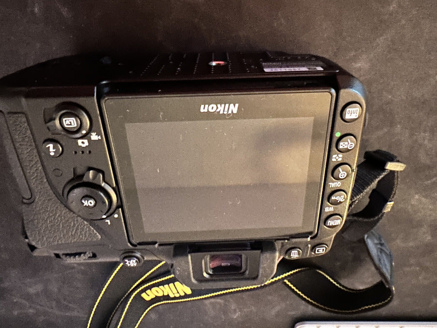 Nikon D7500 20.9MP Digital SLR Camera - Black (Body Only)