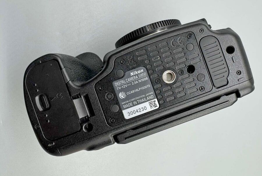 Nikon D850 45.7MP Digital SLR Camera Body